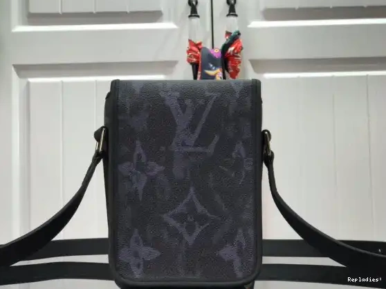 Cheap AMAZON VUITTON NANO MESSENGER LOUIS 0616